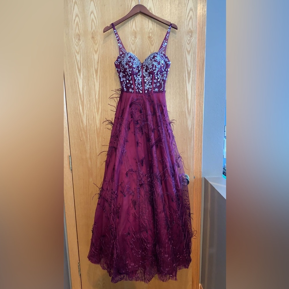 Beautiful a Maroon/Wine Colored Prom Dress